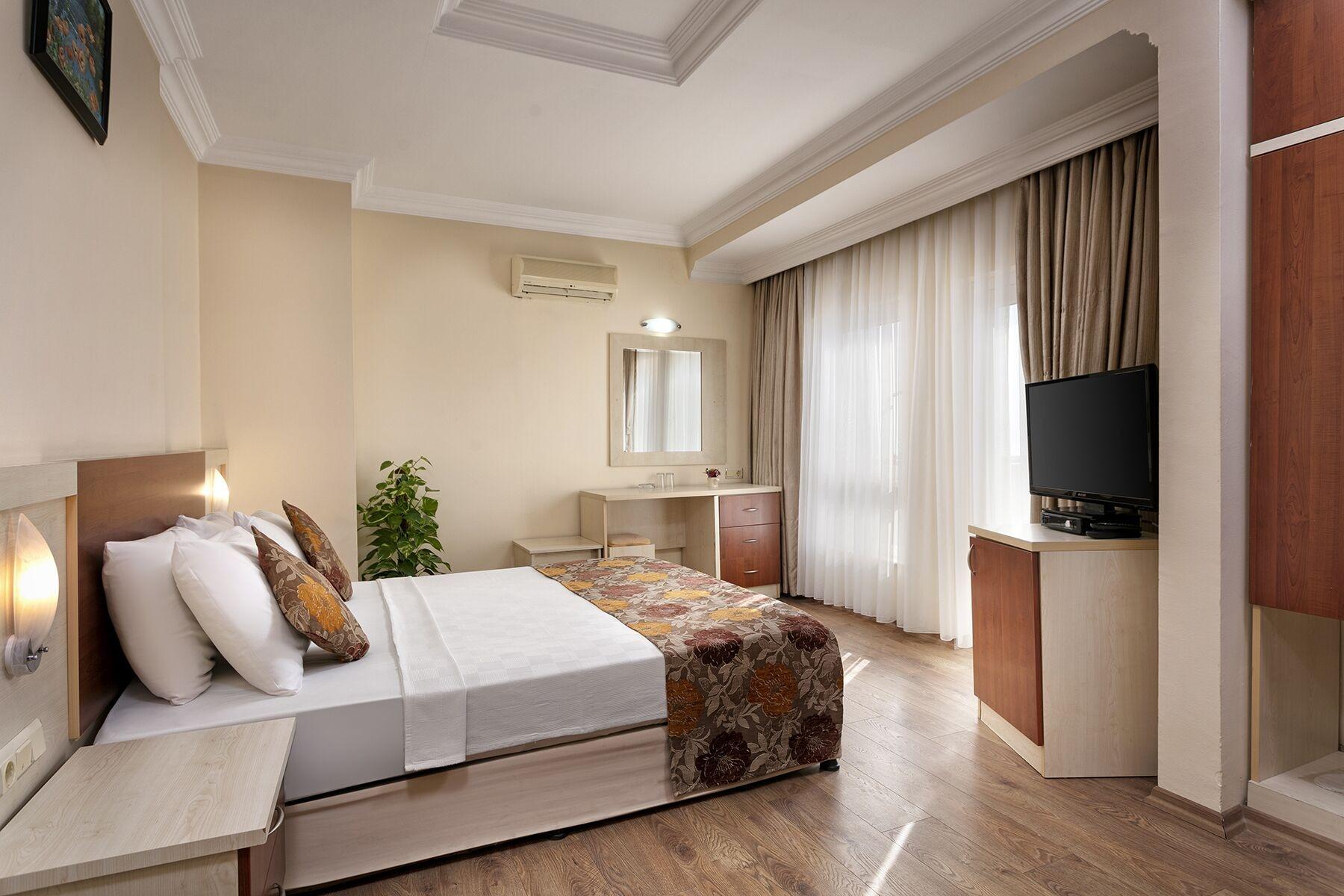 Lara Dinc Hotel Antalya Bagian luar foto