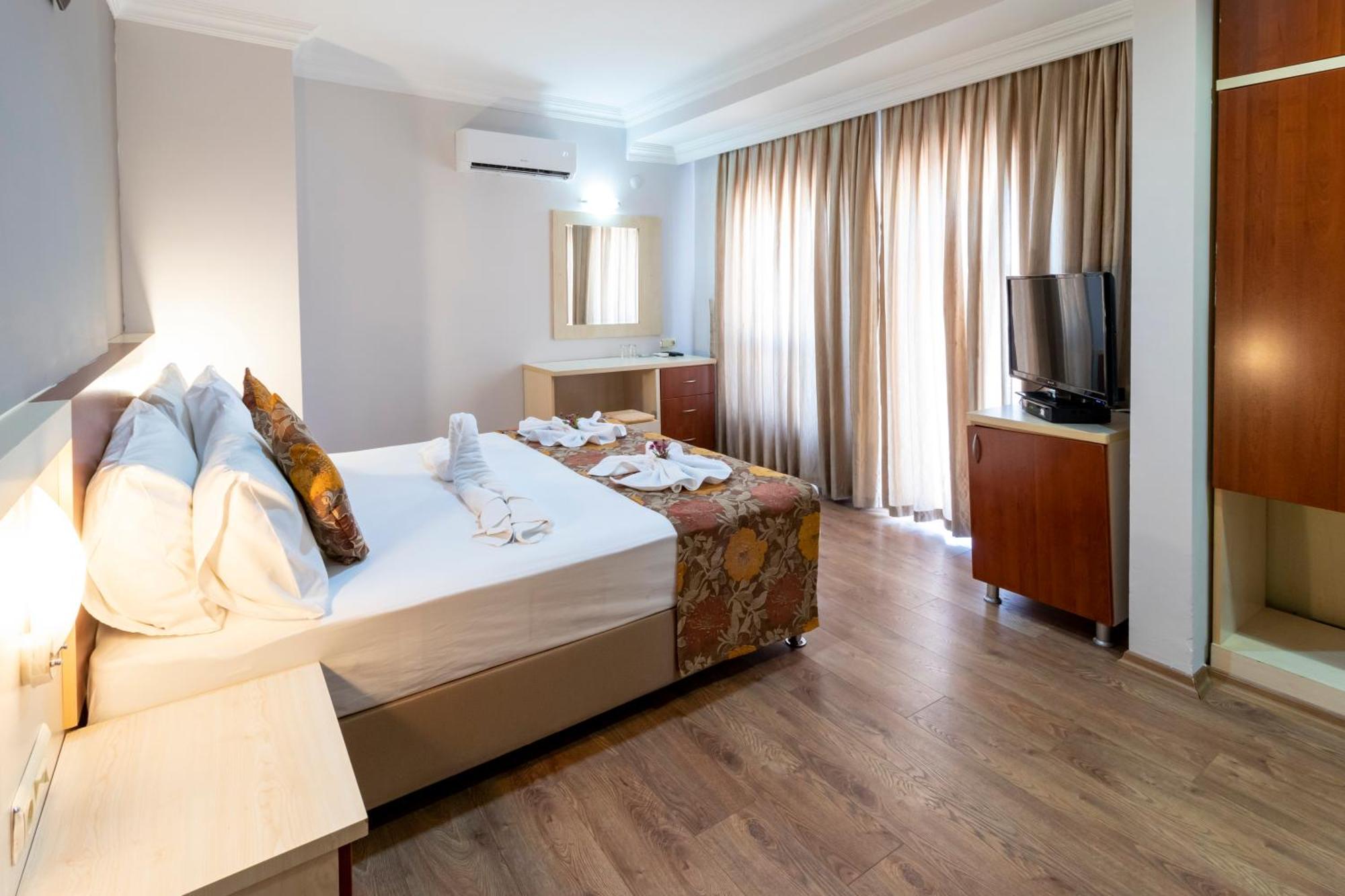 Lara Dinc Hotel Antalya Bagian luar foto