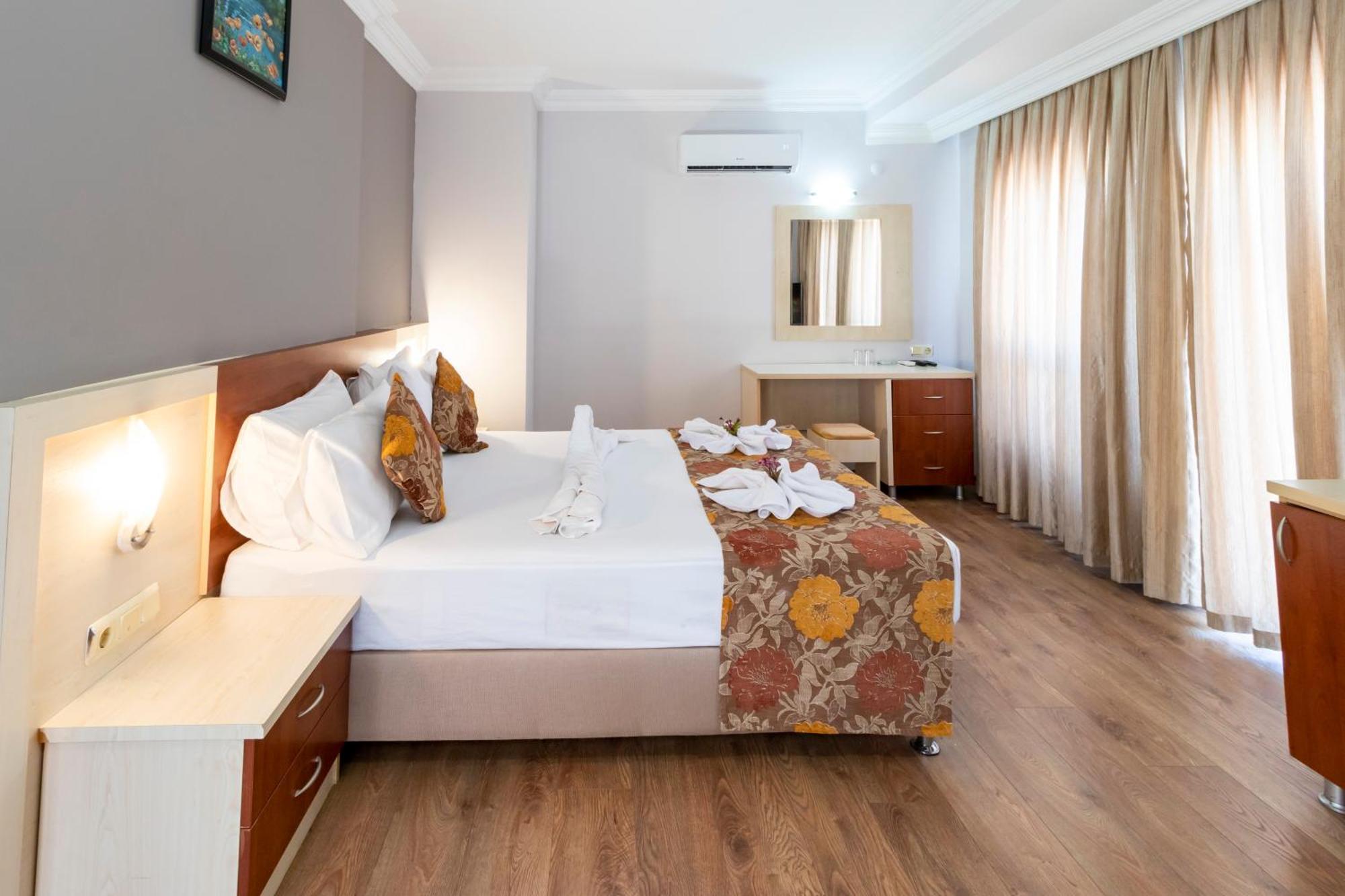 Lara Dinc Hotel Antalya Bagian luar foto