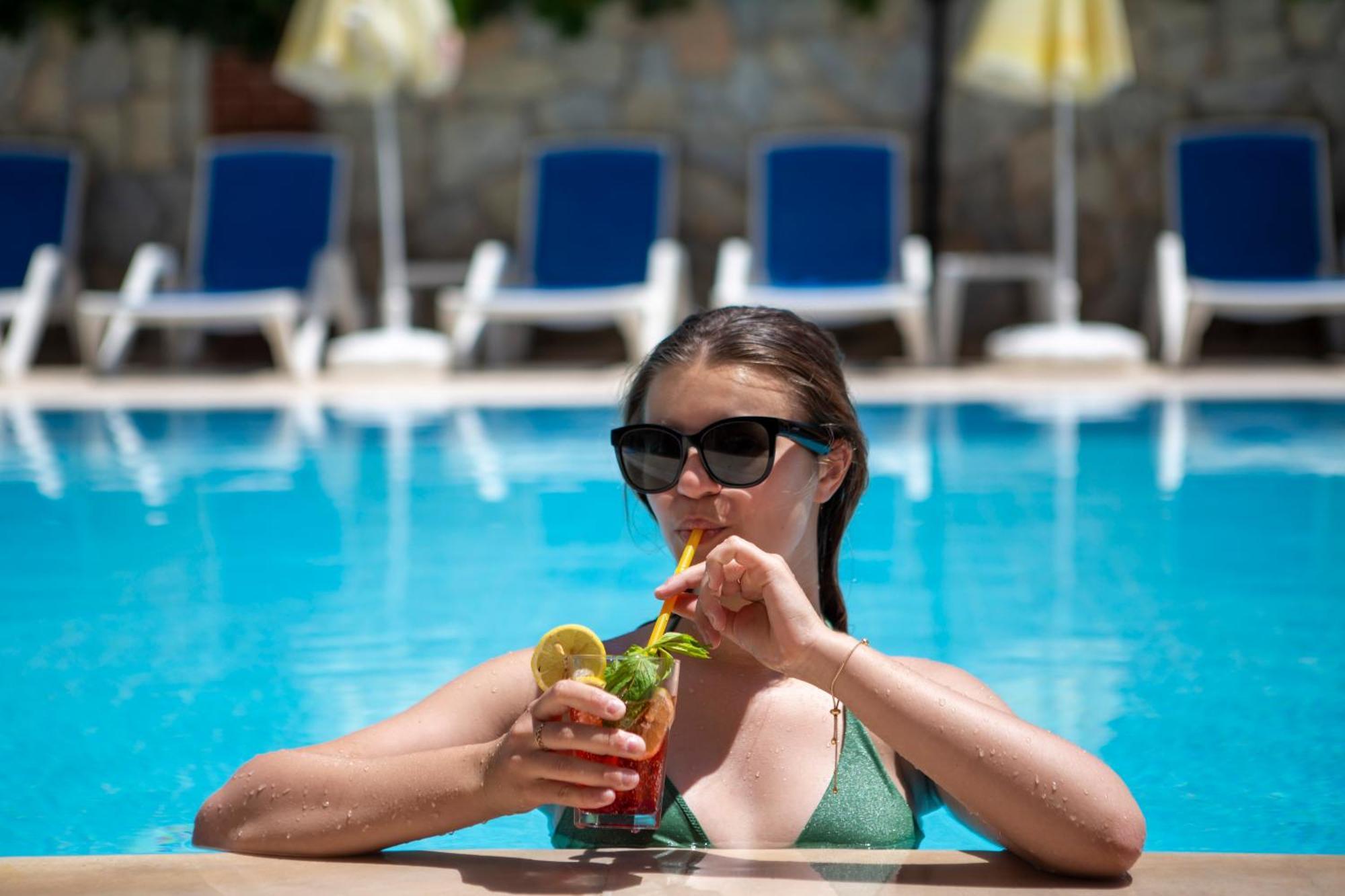 Lara Dinc Hotel Antalya Bagian luar foto