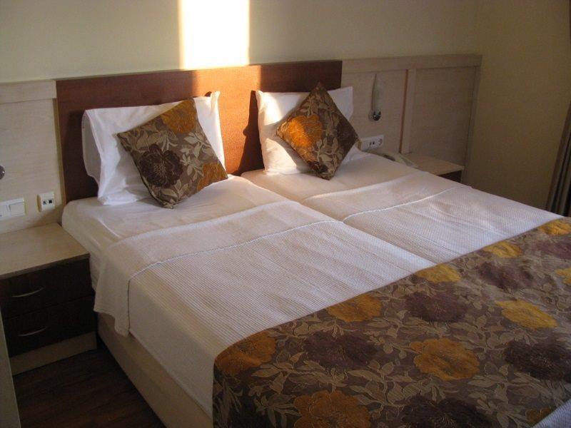 Lara Dinc Hotel Antalya Bagian luar foto